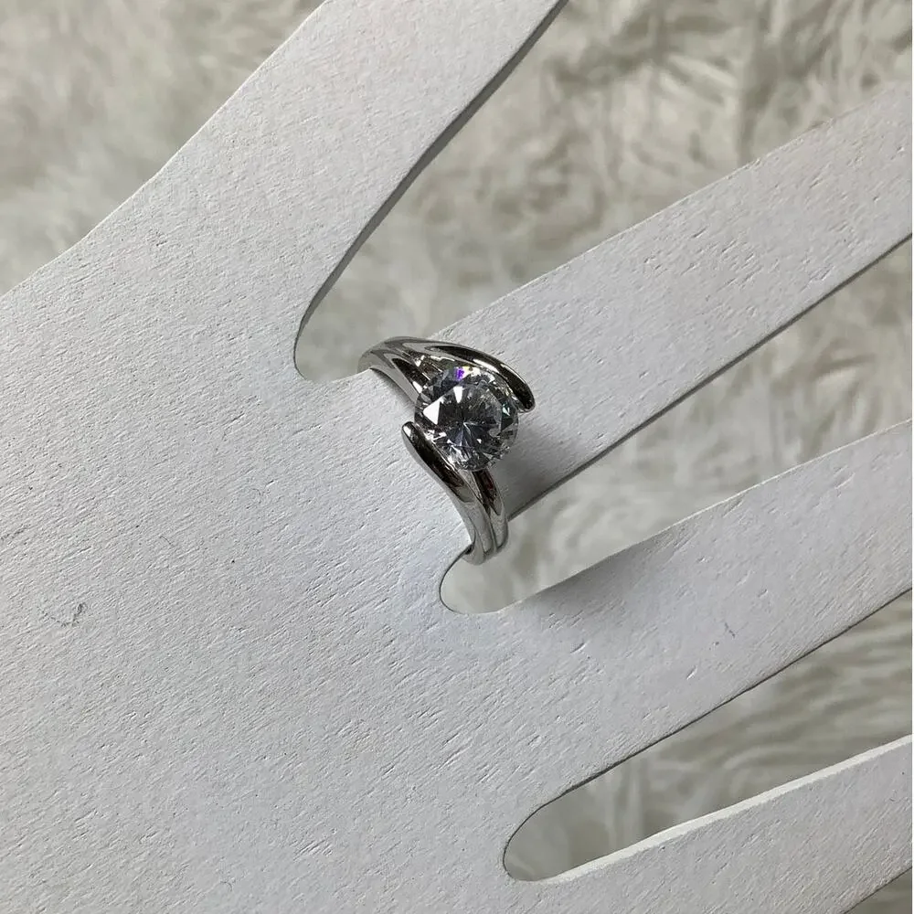 925 Sterling Silver Cubic Zirconia Solitaire Engagement Ring Vintage A7-45